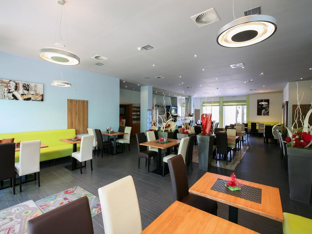 Nad Kralovnou Hotel & Restaurant Прага Номер фото