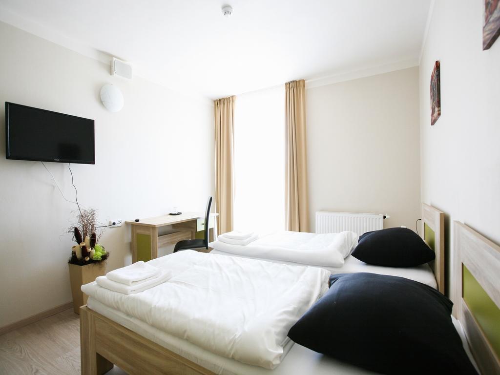 Nad Kralovnou Hotel & Restaurant Прага Номер фото
