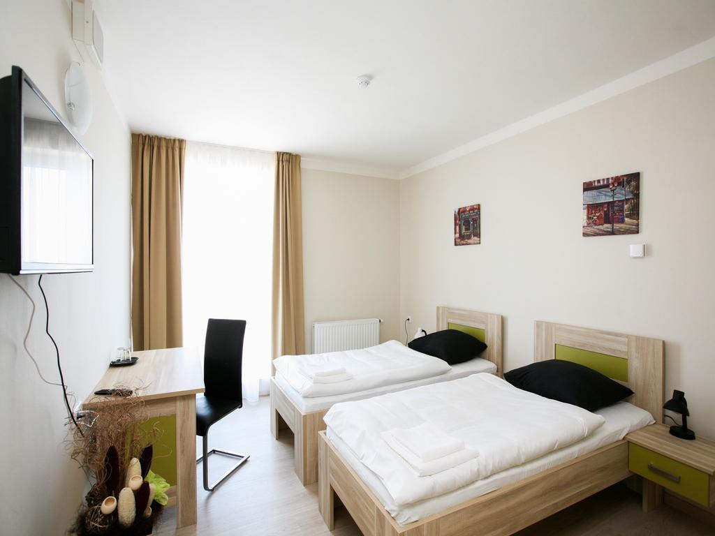 Nad Kralovnou Hotel & Restaurant Прага Номер фото
