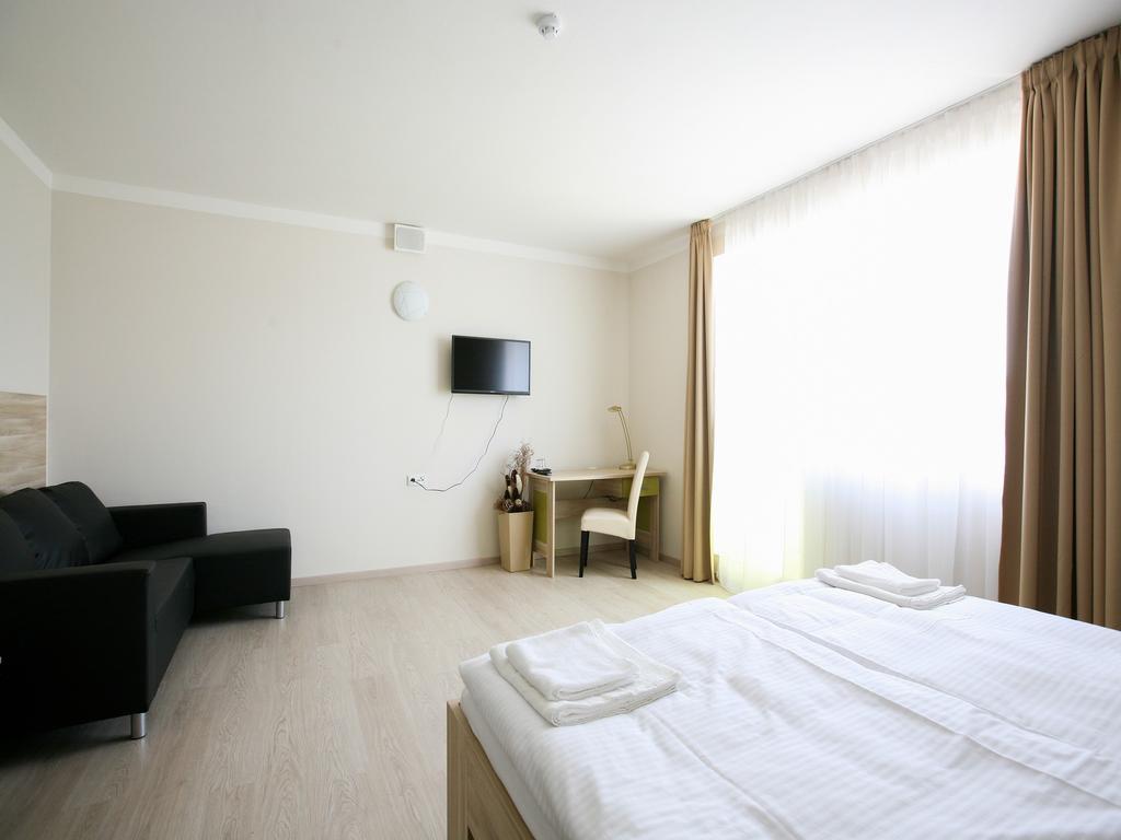Nad Kralovnou Hotel & Restaurant Прага Номер фото